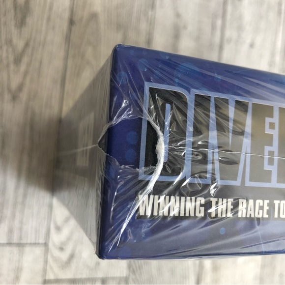 Tops Games - Diver Down Deep 2-4 Players Ocean Sea Diving  Simulation Card Game - Picture 11 of 11